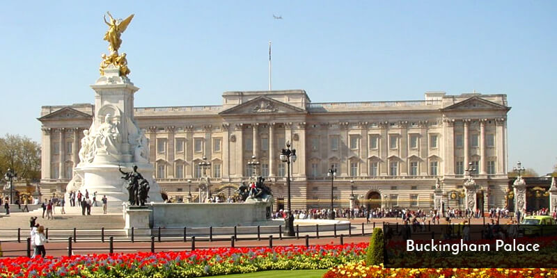 Tourist Attraction in Europe - Buckingham Palace